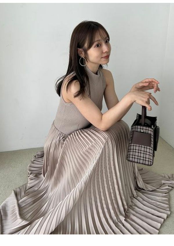 フレイアイディ パイピングプリーツワンピース　ロング モカ FRAY I.D FRAY I.D フレイ アイディー シフォンプリーツロングワンピース